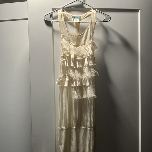 Marciano Dresses & Skirts - Marciano Romantic Ivory ruffled Cream Silk ruched top tunic S 90’s